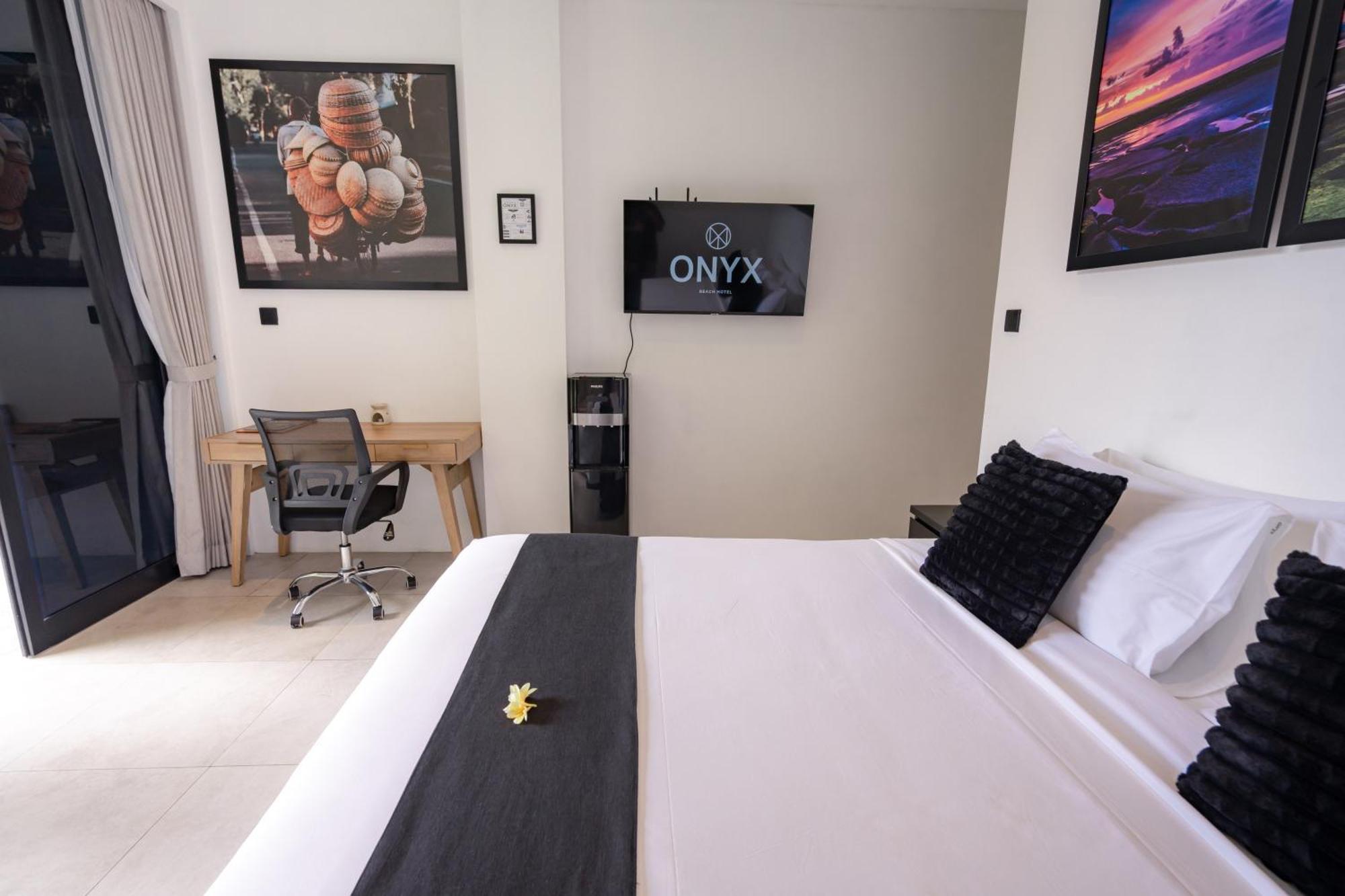 Onyx Beach Hotel Canggu Dış mekan fotoğraf