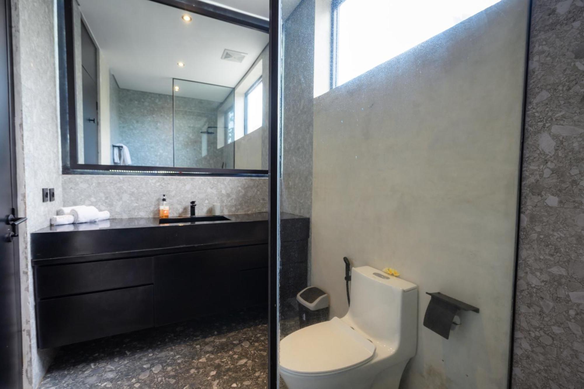 Onyx Beach Hotel Canggu Dış mekan fotoğraf