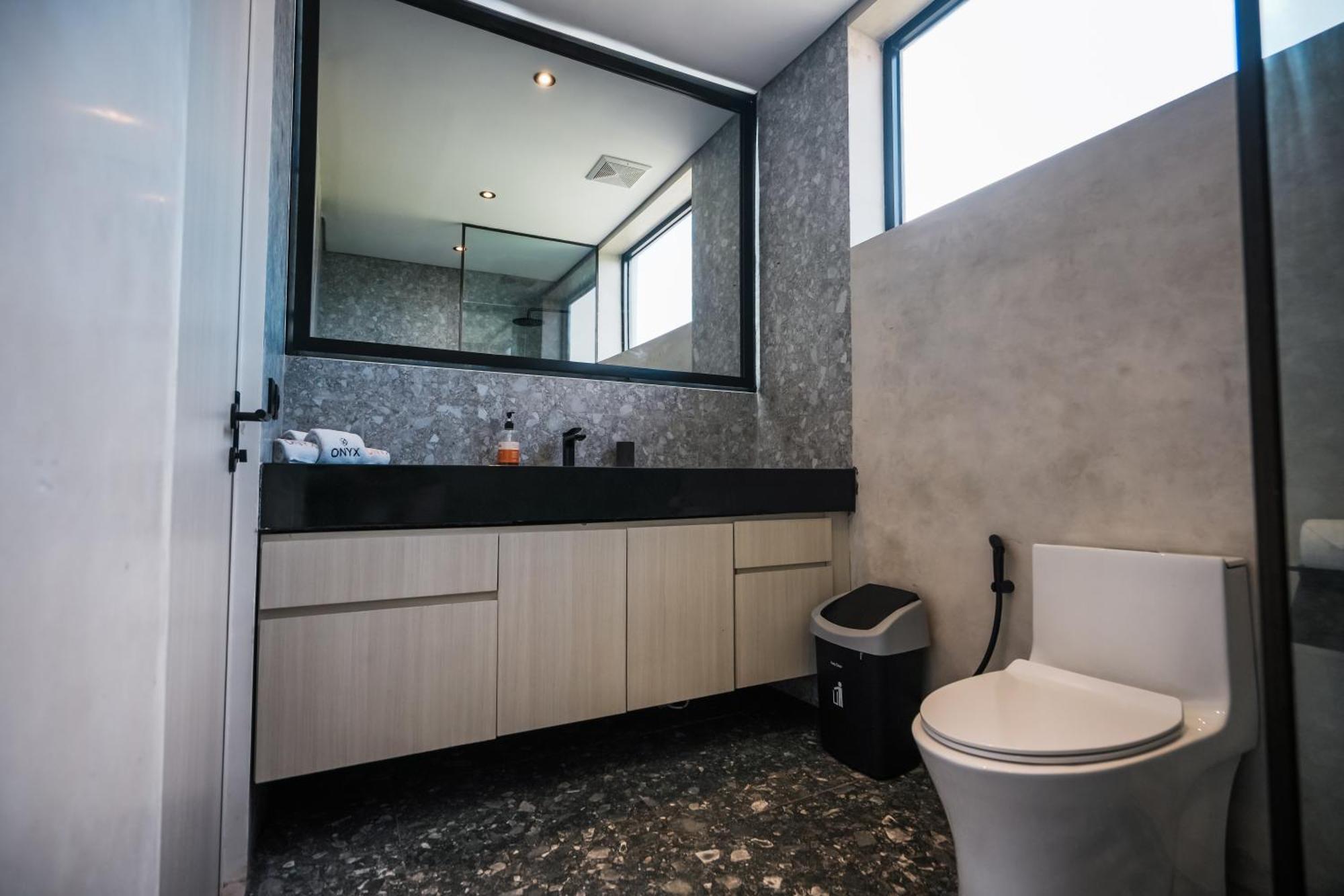 Onyx Beach Hotel Canggu Dış mekan fotoğraf